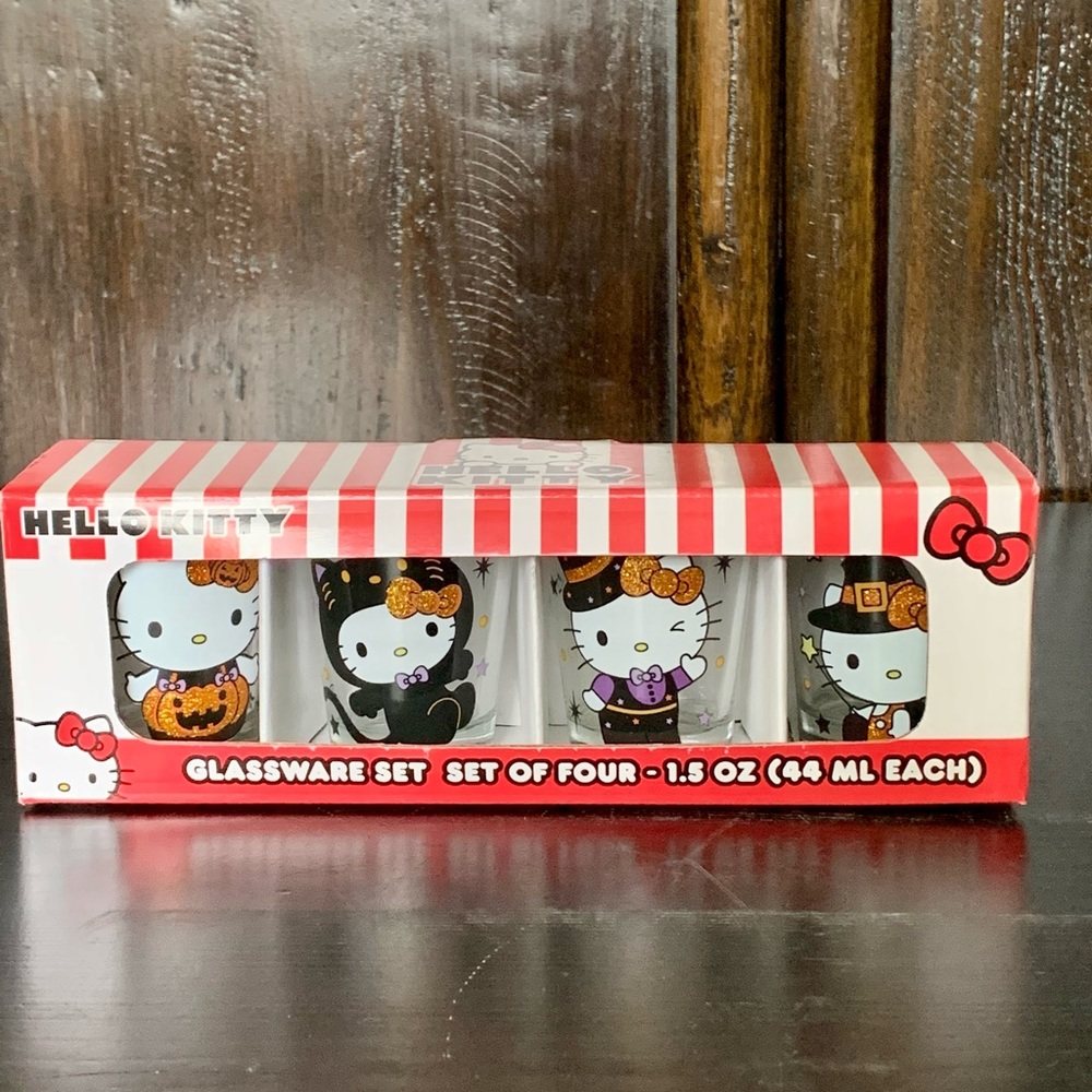 Hello Kitty Halloween Shot Glass Set Four 1.5oz Glasses Witch Black Cat Magician